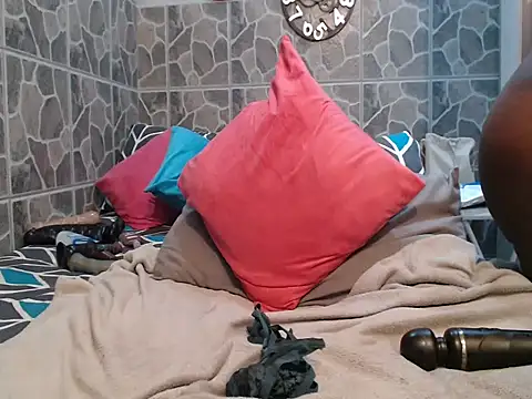 THREEHOLESPLEASURE99 online show from 04-06-26, 07:20