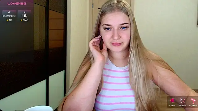 Adr1ana  online show from 11-28-25, 04:56