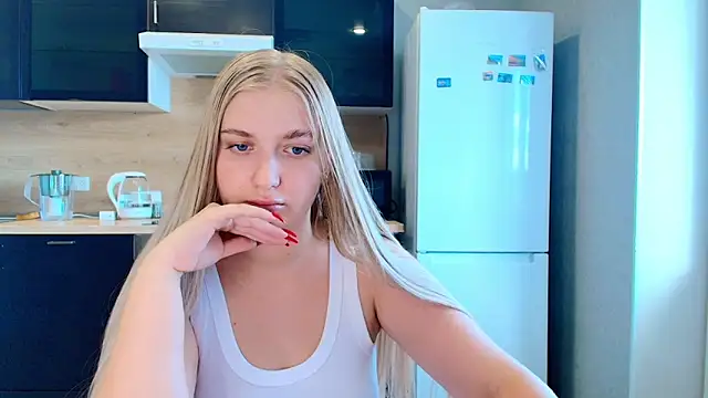 Adr1ana  online show from 09-28-25, 10:22