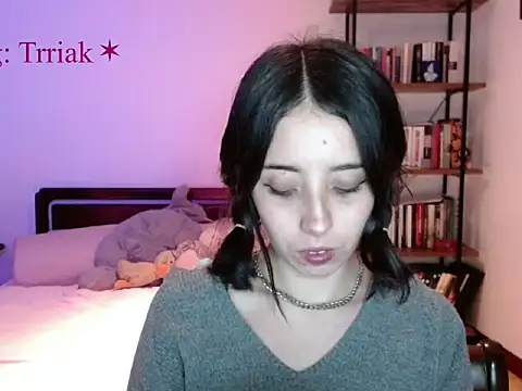 babyluna 8 8 online show from 04-19-26, 12:44