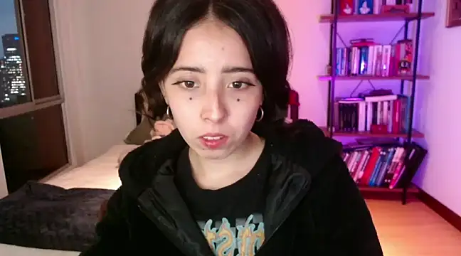 babyluna 8 8 online show from 02-26-25, 11:30