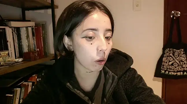 babyluna 8 8 online show from 03-04-25, 01:01