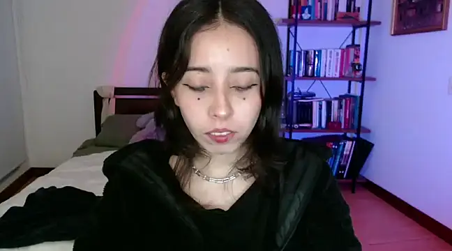 babyluna 8 8 online show from 12-31-24, 03:34