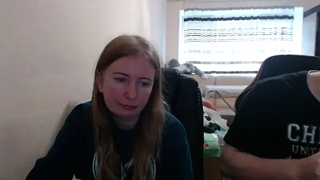 PeterAndJen online show from 11-04-25, 08:18