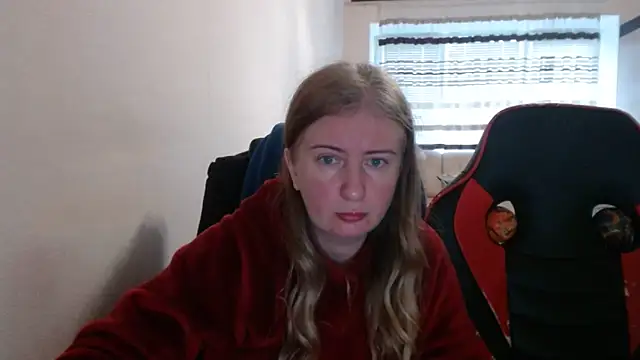 PeterAndJen online show from 11-17-25, 10:08