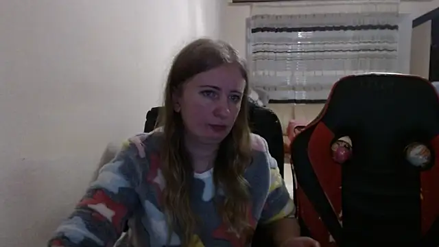 PeterAndJen online show from 12-18-25, 06:23