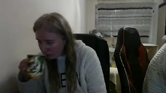 PeterAndJen online show from 02-16-26, 08:29