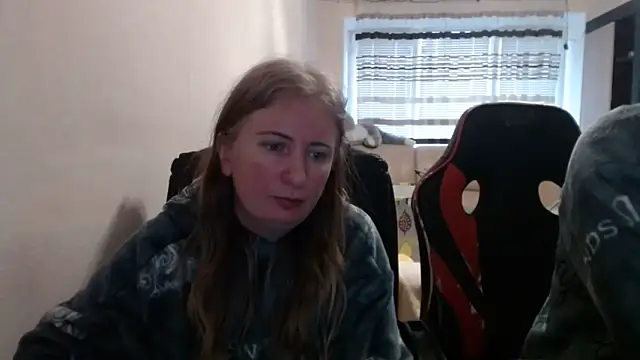 PeterAndJen online show from 02-12-26, 05:56