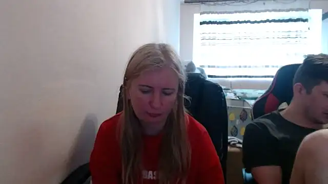 PeterAndJen online show from 05-06-26, 07:45
