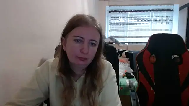 PeterAndJen online show from 11-05-25, 08:28