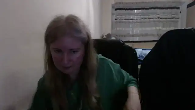 Snapshot of PeterAndJen chatting on 03-26-26, 07:45 PeterAndJen online show from 03-26-26, 07:45