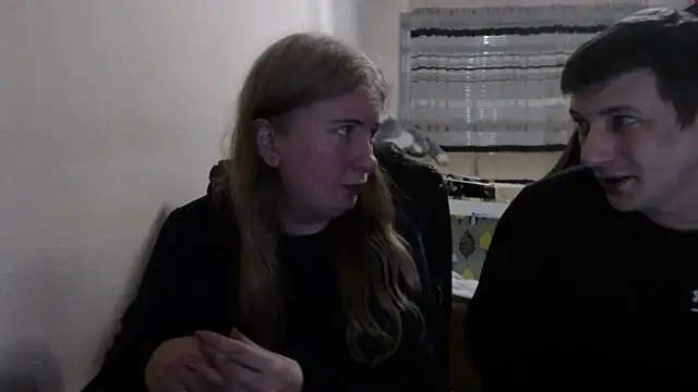 Snapshot of PeterAndJen chatting on 03-28-26, 08:43 PeterAndJen online show from 03-28-26, 08:43