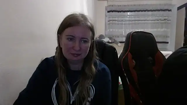 PeterAndJen online show from 11-02-25, 07:52