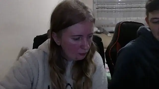 PeterAndJen online show from 11-09-25, 07:51