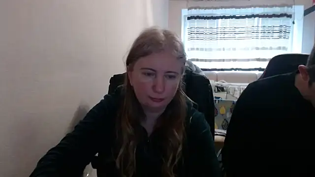 Snapshot of PeterAndJen chatting on 03-19-26, 06:35 PeterAndJen online show from 03-19-26, 06:35