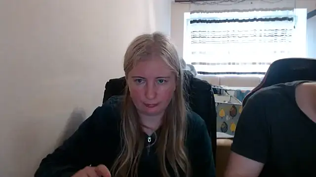 PeterAndJen online show from 05-13-26, 04:58