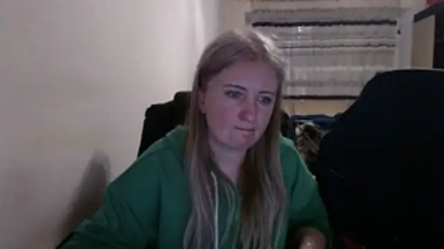 Snapshot of PeterAndJen chatting on 03-24-26, 07:25 PeterAndJen online show from 03-24-26, 07:25