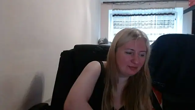 PeterAndJen online show from 06-07-26, 07:24