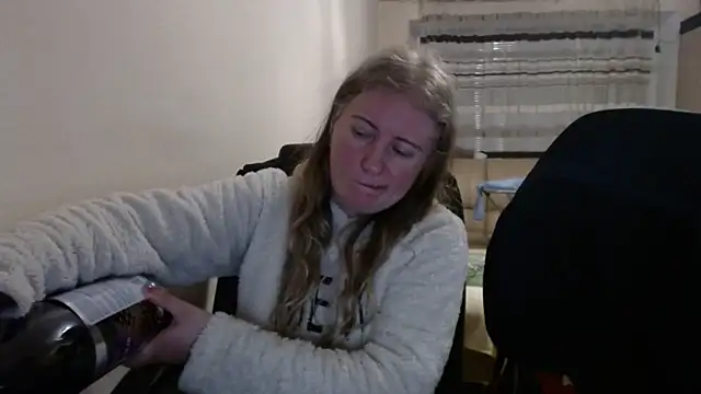 PeterAndJen online show from 02-15-26, 07:57