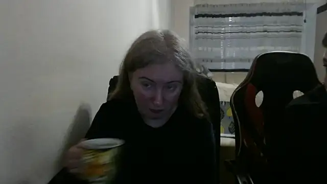 Snapshot of PeterAndJen chatting on 03-31-26, 05:26 PeterAndJen online show from 03-31-26, 05:26