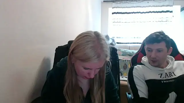 PeterAndJen online show from 05-05-26, 07:33