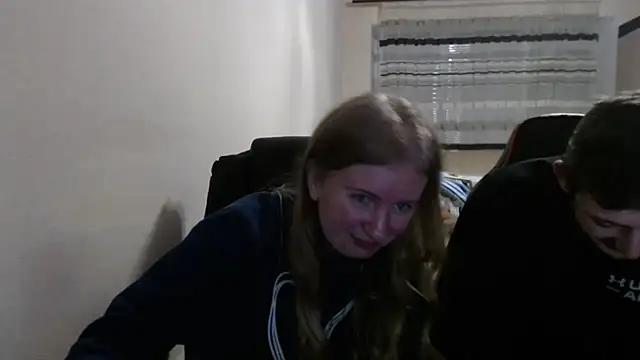 PeterAndJen online show from 12-03-25, 07:24