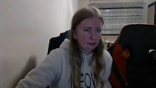 PeterAndJen online show from 11-08-25, 07:39