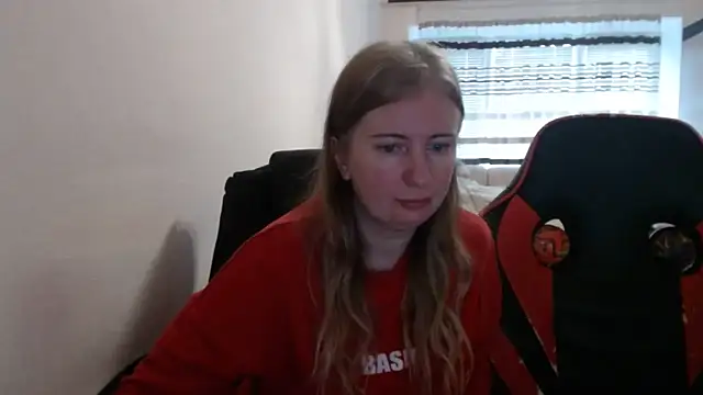 PeterAndJen online show from 11-20-25, 08:04