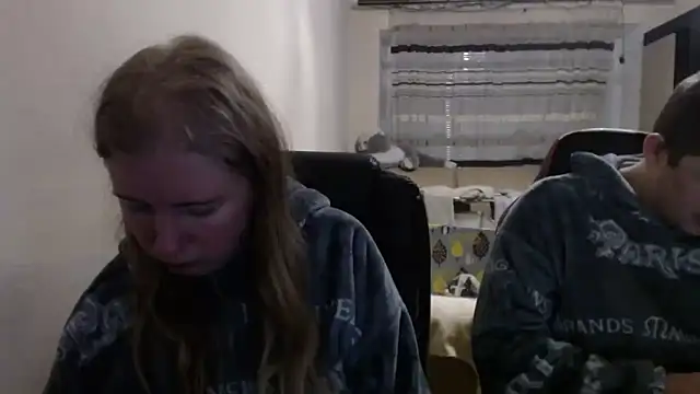 PeterAndJen online show from 02-06-26, 07:21