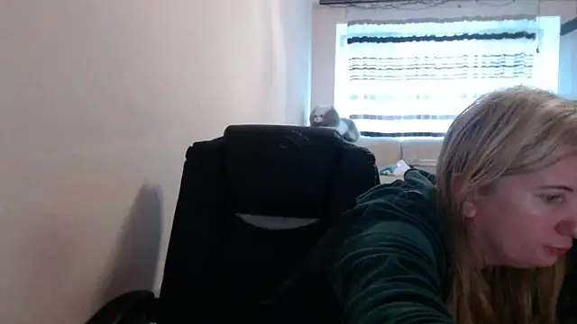 PeterAndJen online show from 05-16-26, 04:44