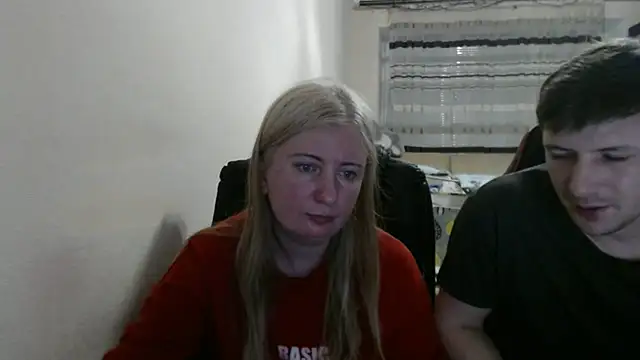 PeterAndJen online show from 05-05-26, 07:39