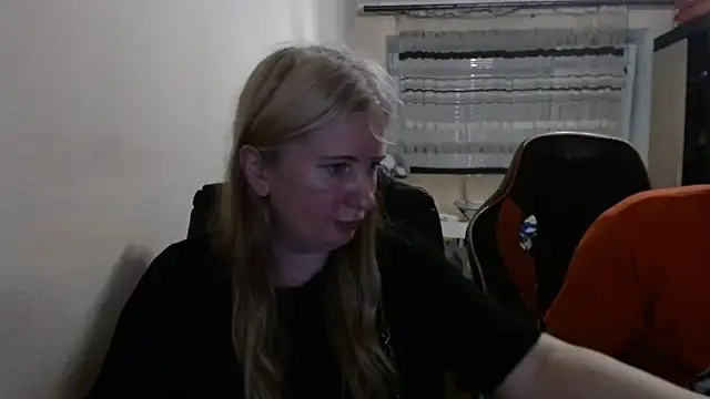 PeterAndJen online show from 06-07-26, 07:30