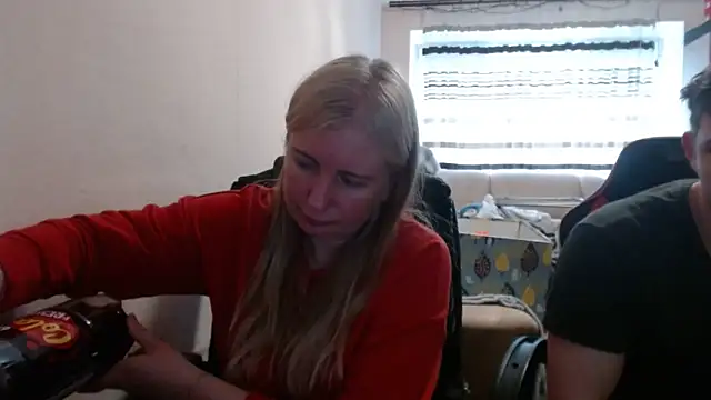 PeterAndJen online show from 05-08-26, 05:06