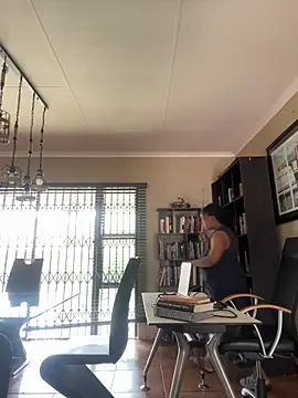 Sexy-Bubbles online show from 10-27-25, 09:10