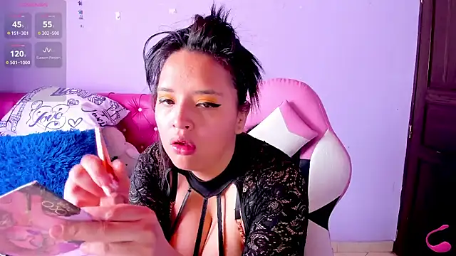 crissn0707 online show from 11-04-25, 12:09