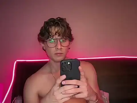 mcklister kinky feets online show from 03-09-26, 05:00