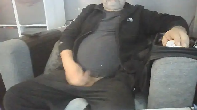 Snapshot of Naturistmale45 chatting on 06-08-26, 08:04 Naturistmale45 online show from 06-08-26, 08:04