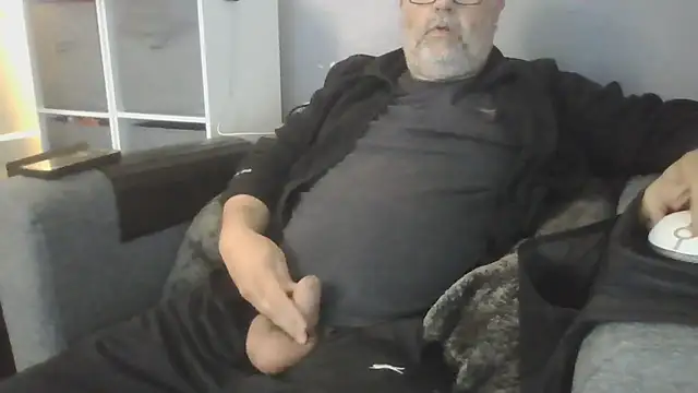 Snapshot of Naturistmale45 chatting on 06-03-26, 12:06 Naturistmale45 online show from 06-03-26, 12:06