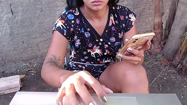 Snapshot of docemorena chatting on 11-08-25, 10:41 docemorena online show from 11-08-25, 10:41