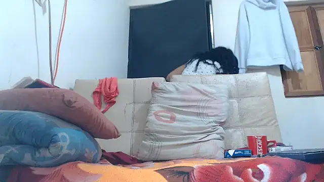 womancute online show from 12-16-25, 06:17