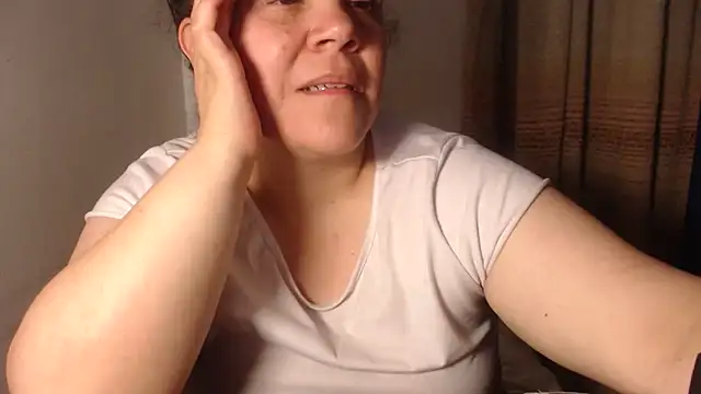 agathamiller01 online show from 04-04-26, 11:44