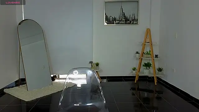 bella  adams online show from 09-17-25, 09:50