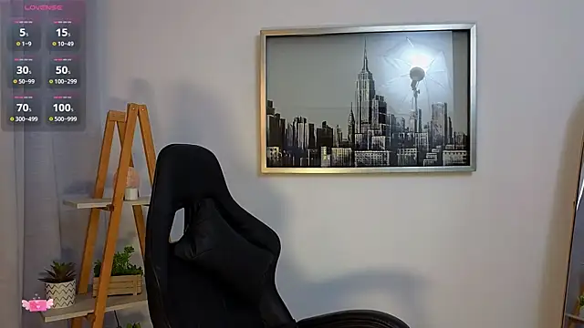 bella  adams online show from 10-08-25, 02:18