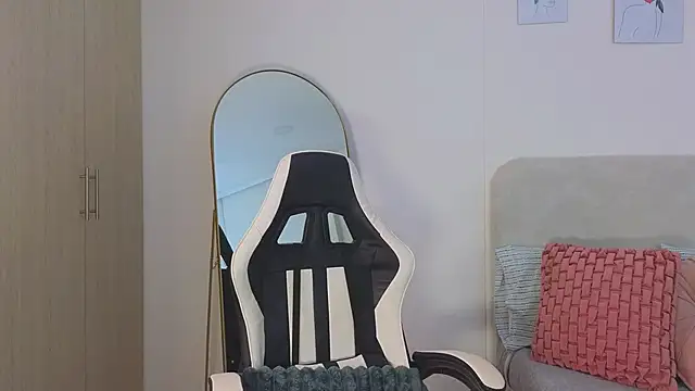 bella  adams online show from 02-15-26, 12:37