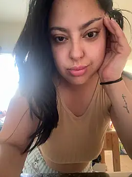 MileyGia online show from 03-16-26, 02:53