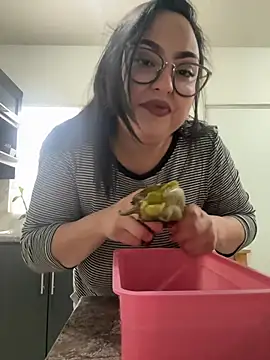 MileyGia online show from 01-12-26, 10:03