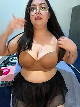 MileyGia online show from 02-05-26, 11:33