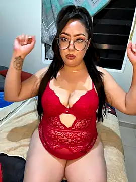 Snapshot of MileyGia chatting on 10-16-25, 03:15 MileyGia online show from 10-16-25, 03:15