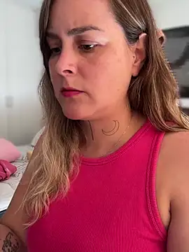 Snapshot of misslulipop chatting on 03-13-25, 04:01 misslulipop online show from 03-13-25, 04:01