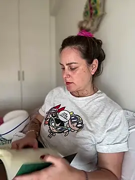 Snapshot of misslulipop chatting on 03-15-25, 08:54 misslulipop online show from 03-15-25, 08:54